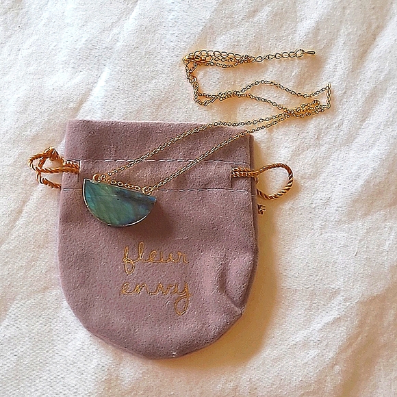 Labradorite/gold necklace - Picture 8 of 10